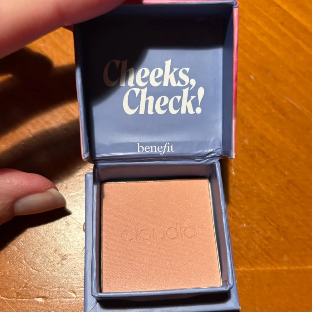 Benefit Cloudia Pale Pink Blush